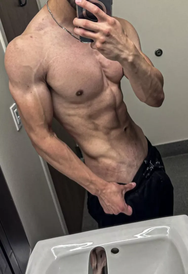 Didn’t know people liked forearms like that