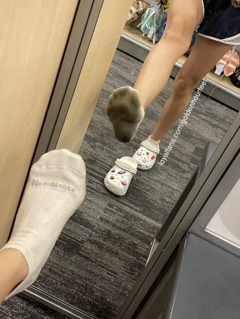 Dirty ankle socks😈