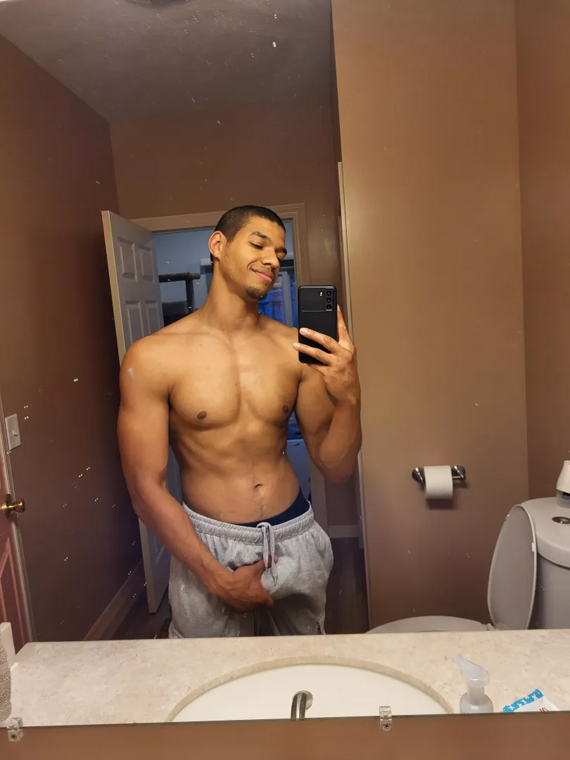 dirty mirrors and bulges🍆
