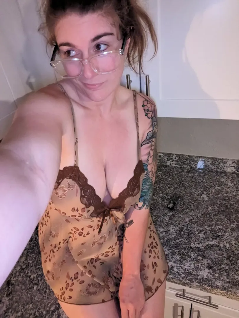 Dirty things happened on this counter... I'll let you decide what 😏