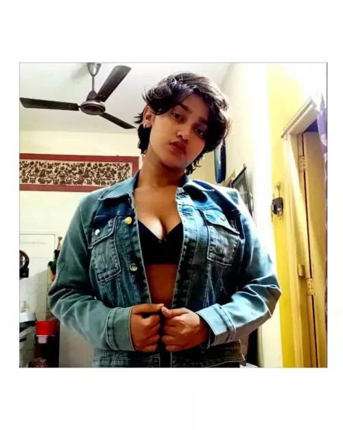 Dm for exclusive content 