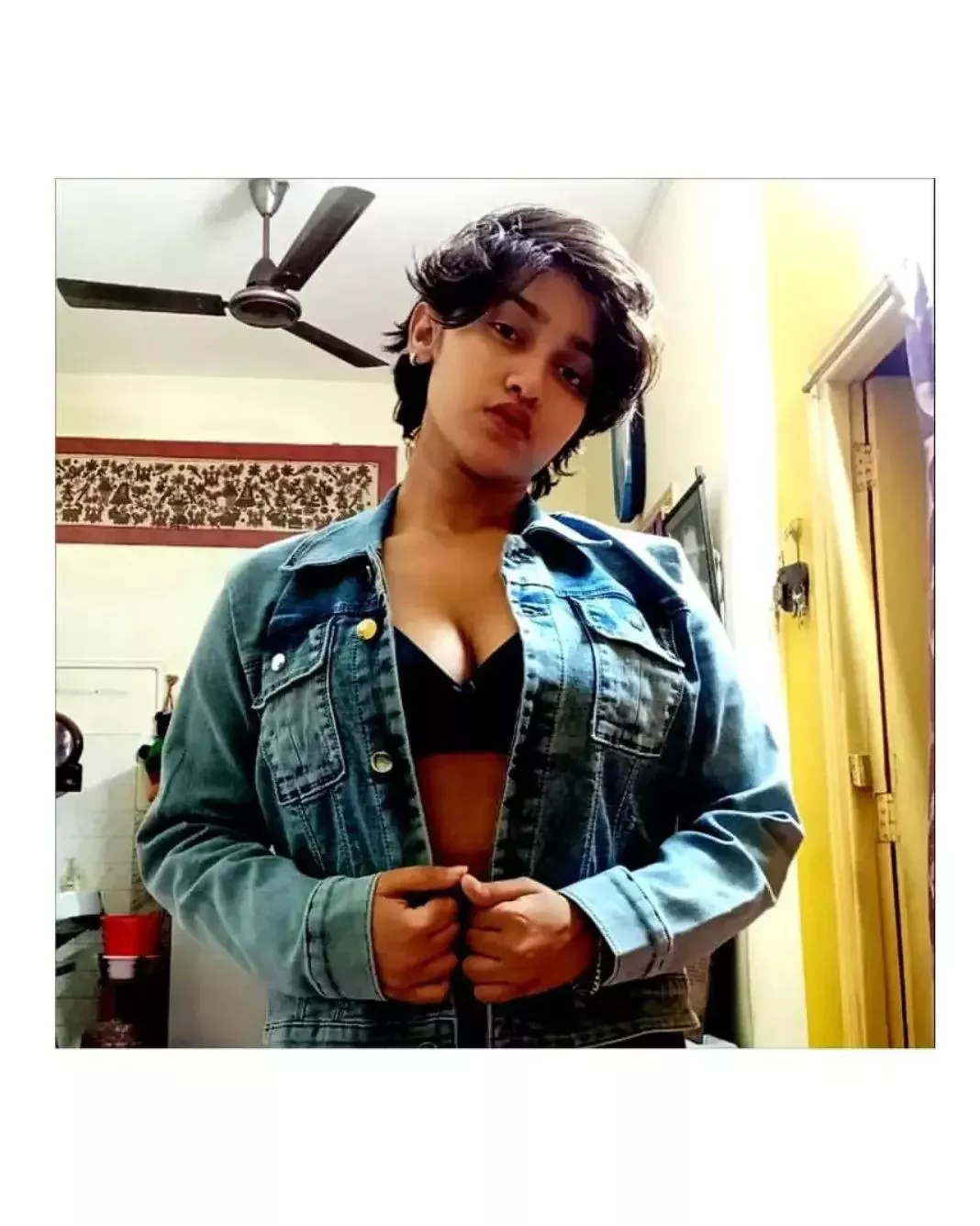 Dm for exclusive content 