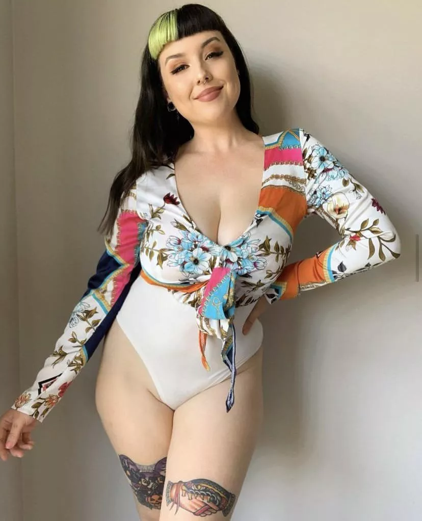 DM if you want to get pegged and feminized