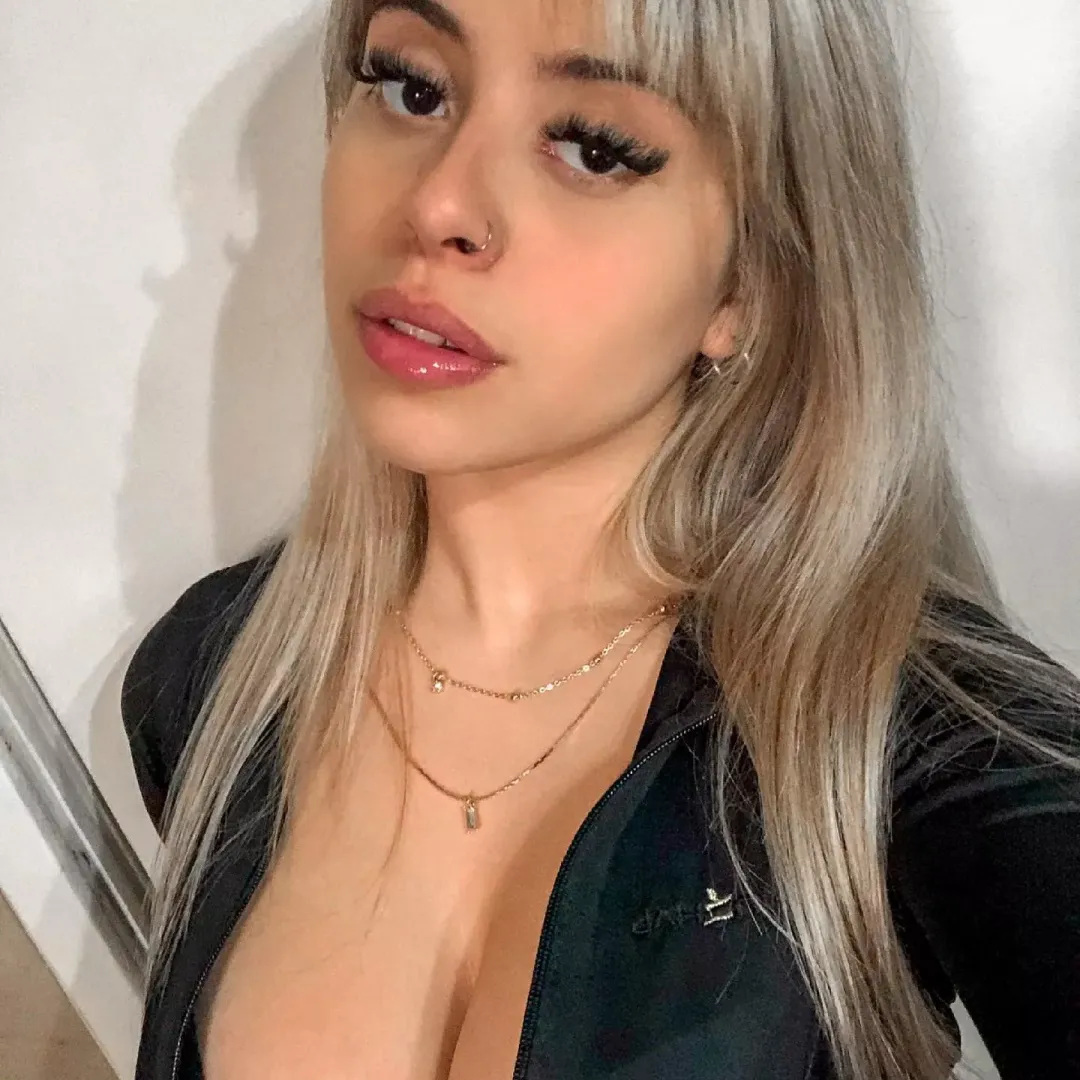 Dm is open