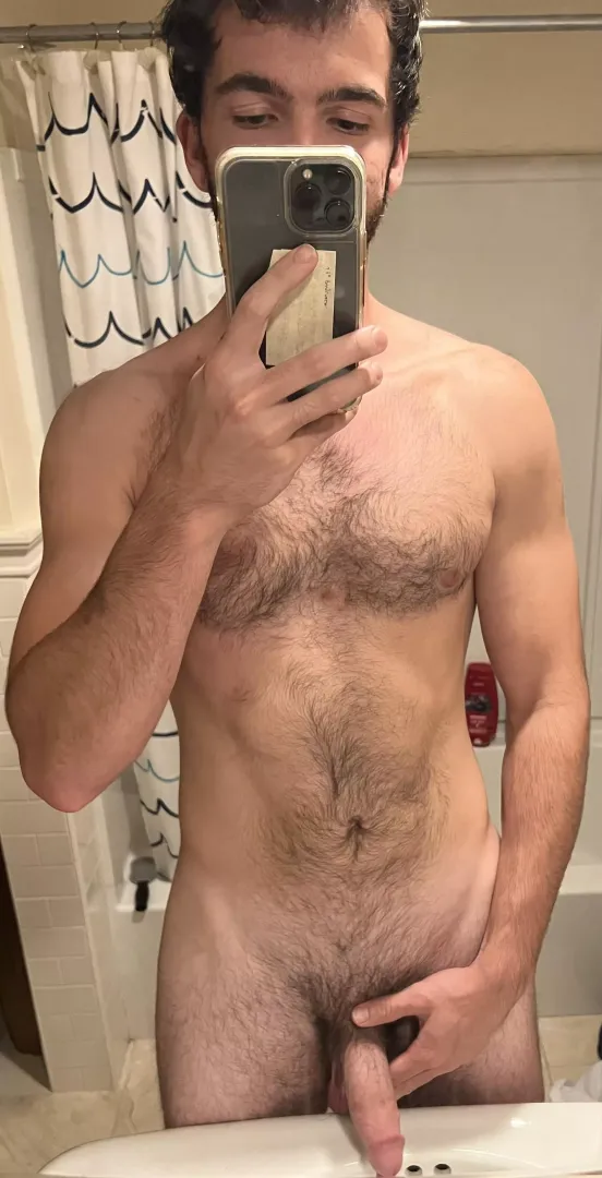 DM ME ;)
