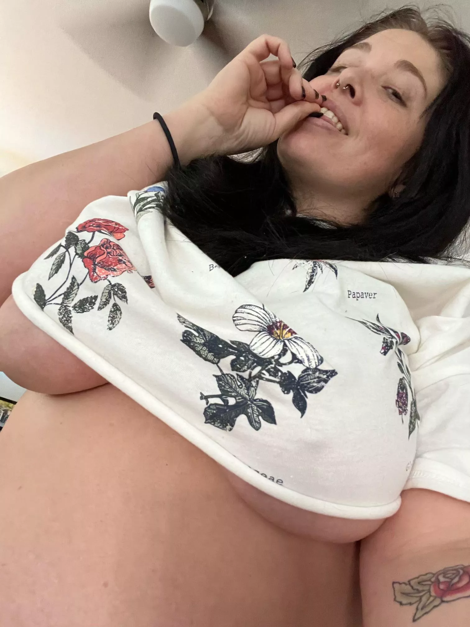 Do guys even like underboob 