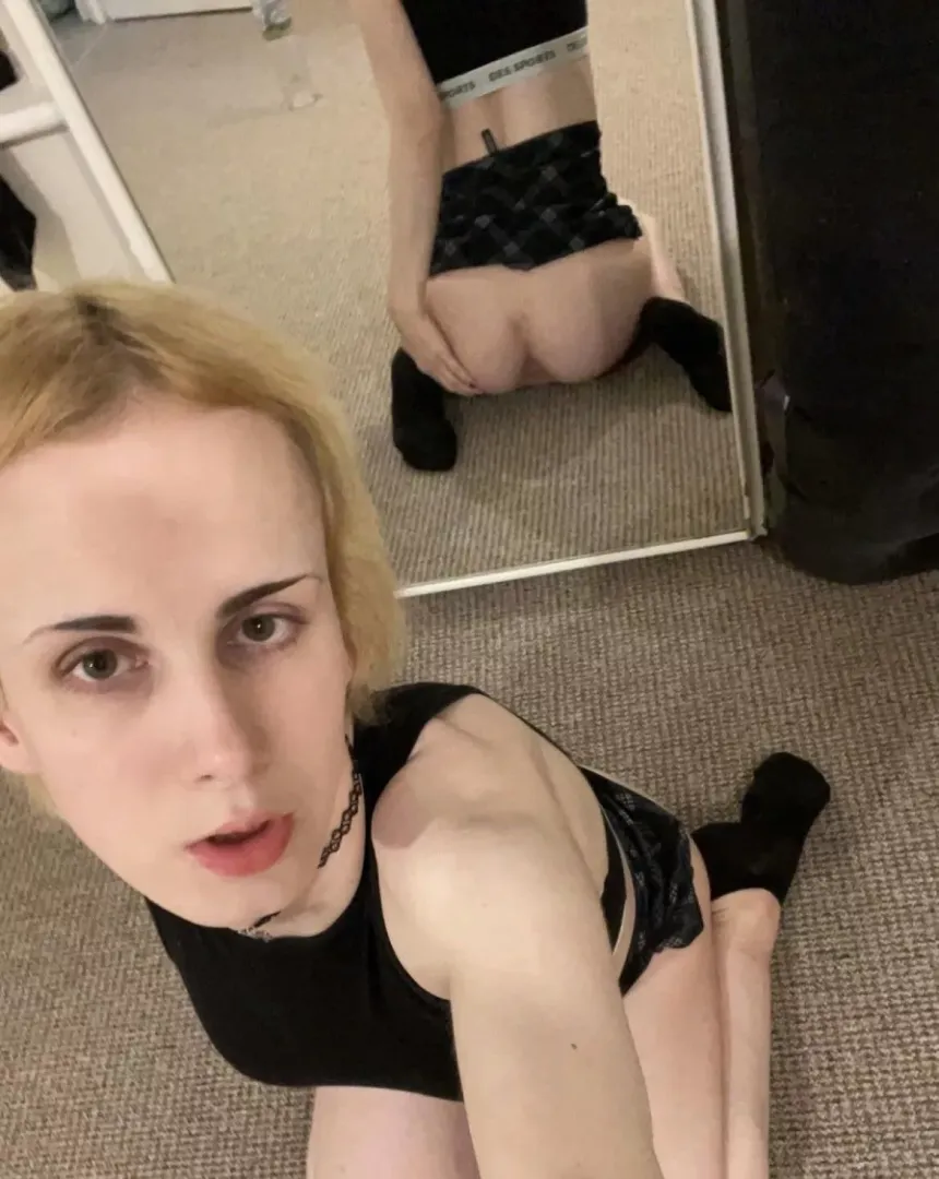 Do I look like a whore? 🥰