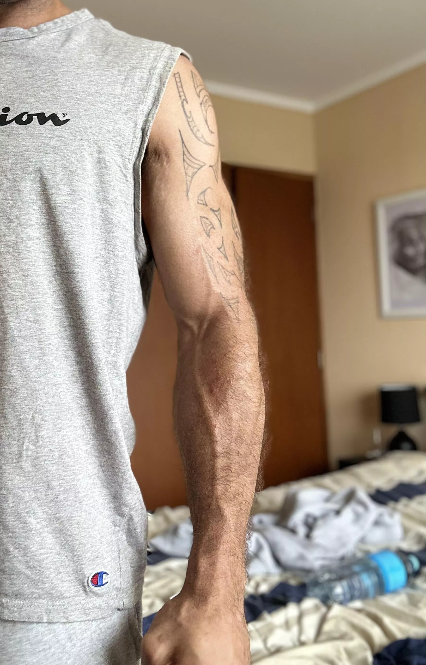 Do I look strong?