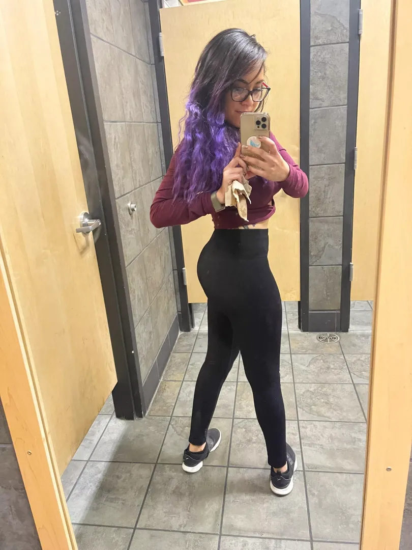 Do I look younger with purple hair? 31
