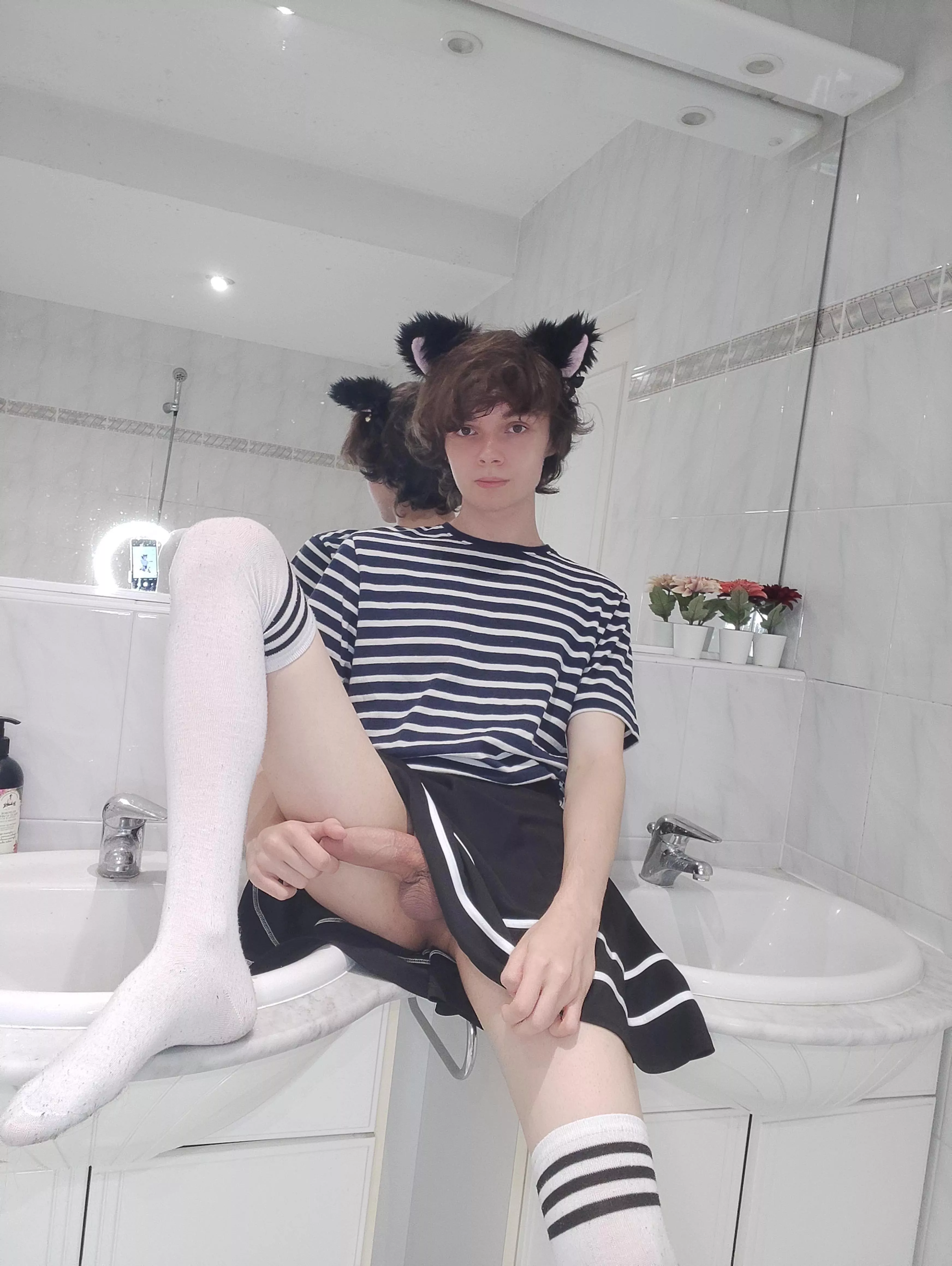 Do i make you horny? 🥰