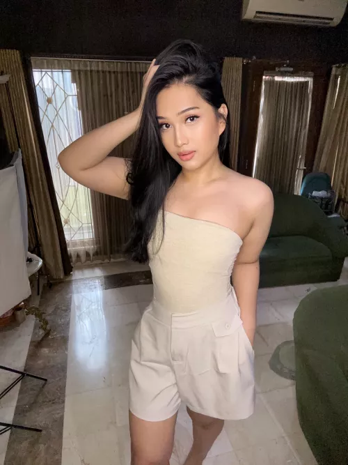 Do my asian curves make you want to explore deeply? 💦