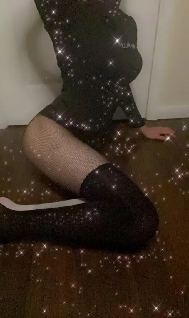 Do my clothes hug my tight 20yo body?