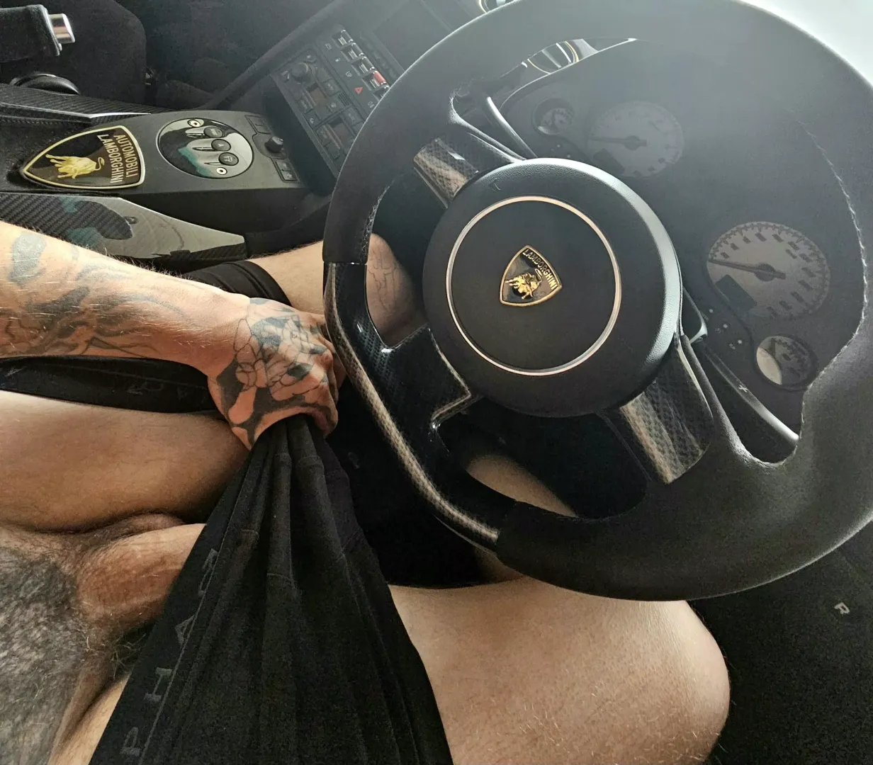 Do u like cars and cock? [31]