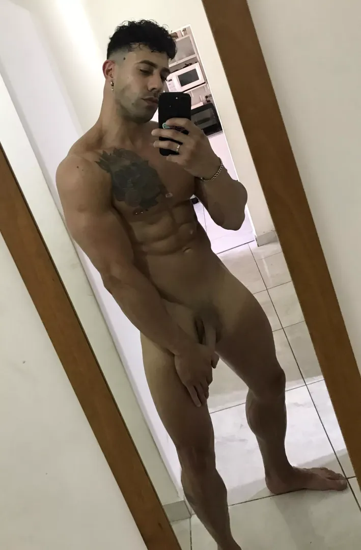 Do we train naked?