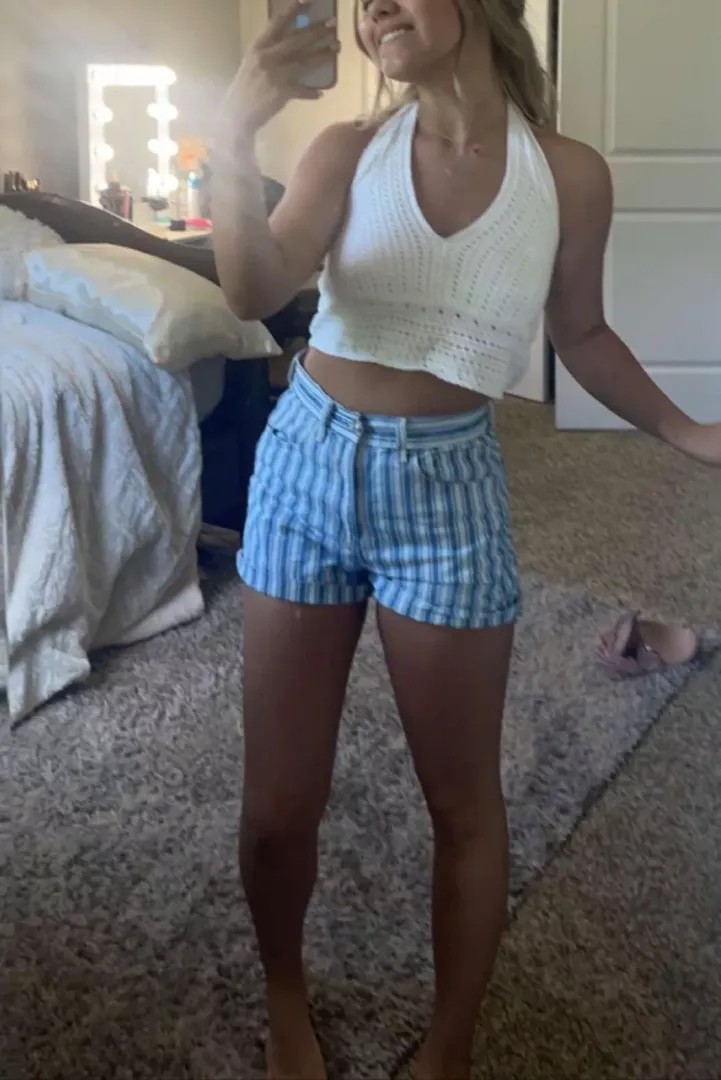 Do y’all like this crop top?