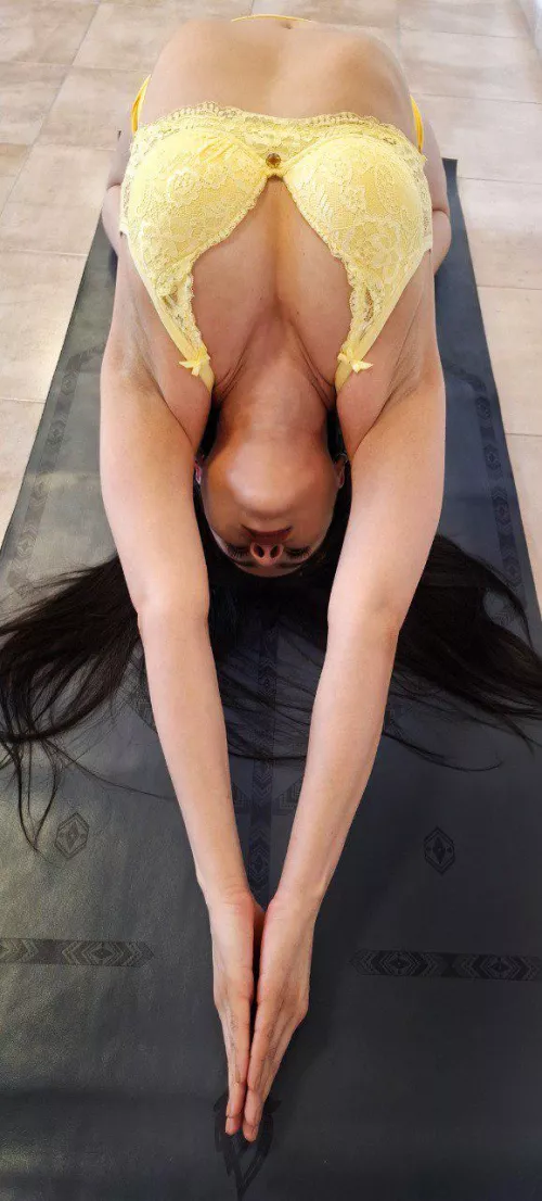 Do you cum in my armpit? 