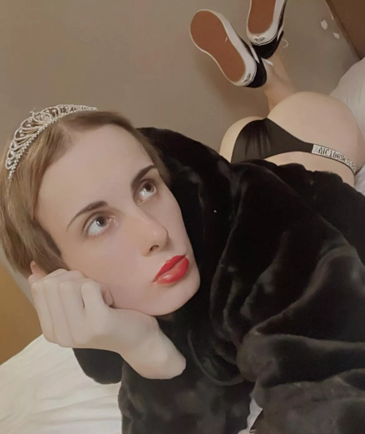 Do you enjoy dirty sluts who are eager to please their man 😍