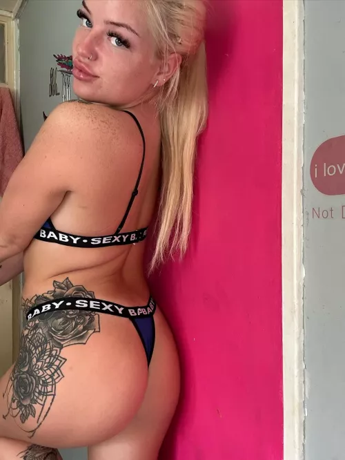 Do you guys like my new tattoo? x