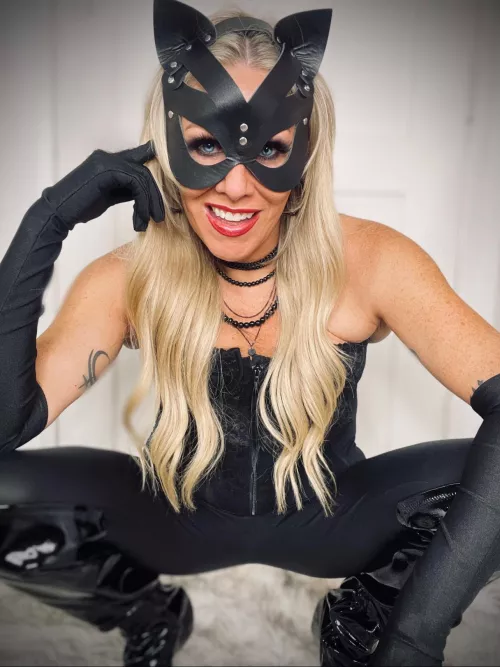 Do you have something for kitty to lick?