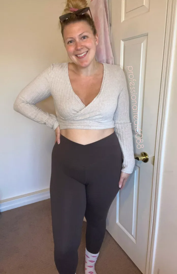 Do you like a simple milf?