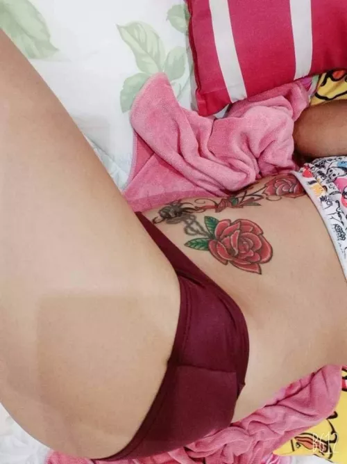 Do you like an Asian girl with tattoos ?