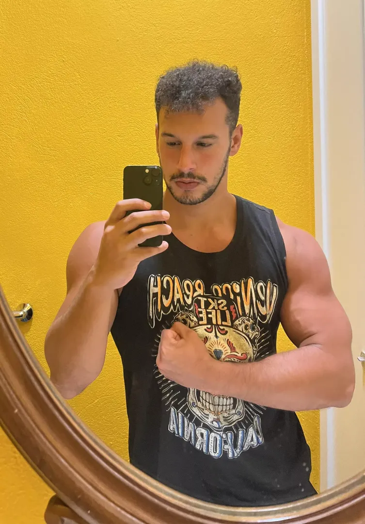 Do you like big guys? Ahah