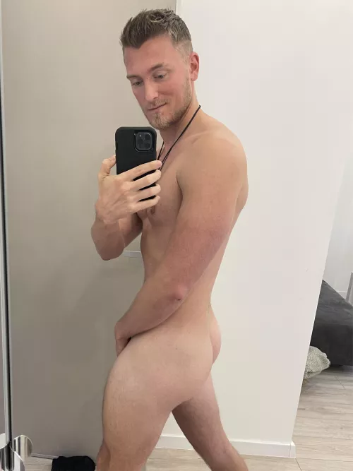 Do you like bubble butts? 🍑