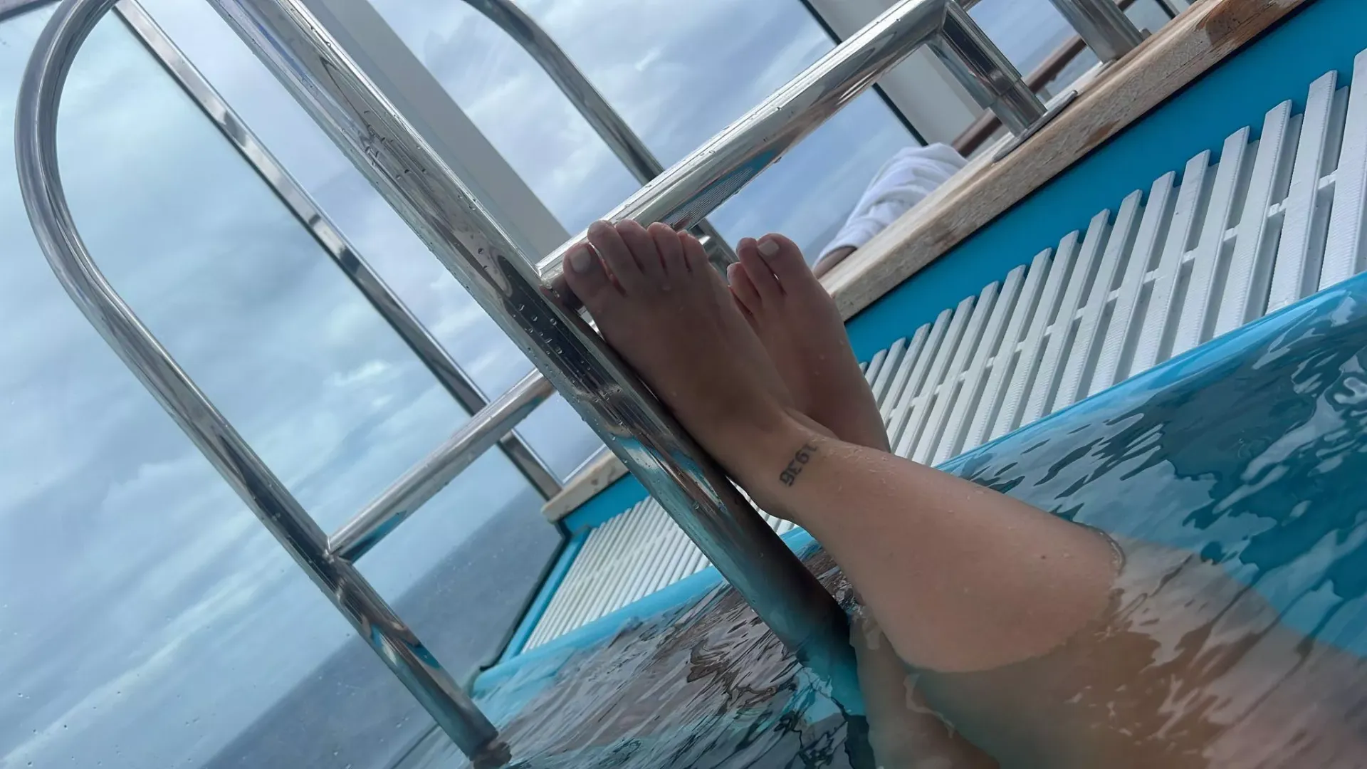 do you like having my 18yo feet in your face on the first date