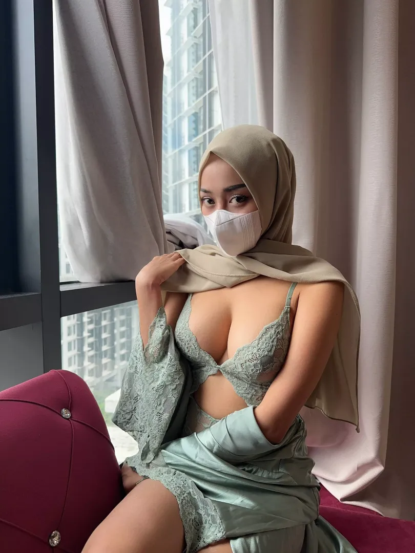 Do you like how I'm dressed today?