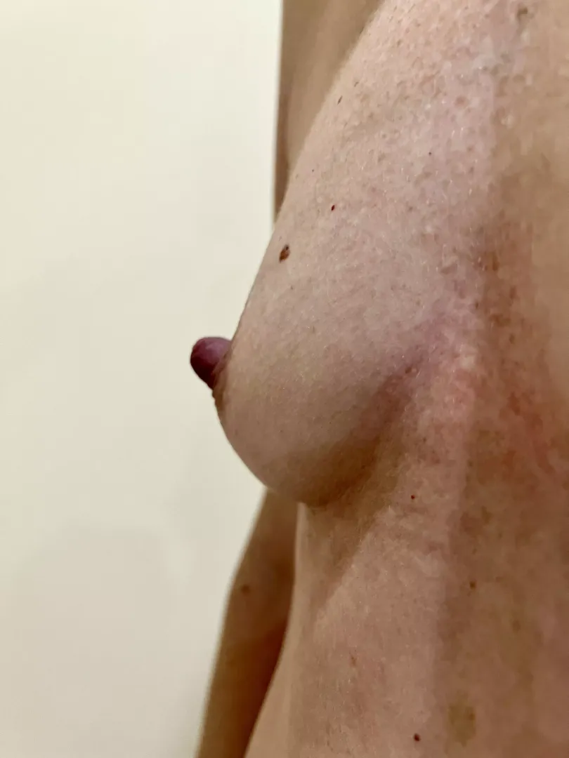 Do you like little mommy titties?