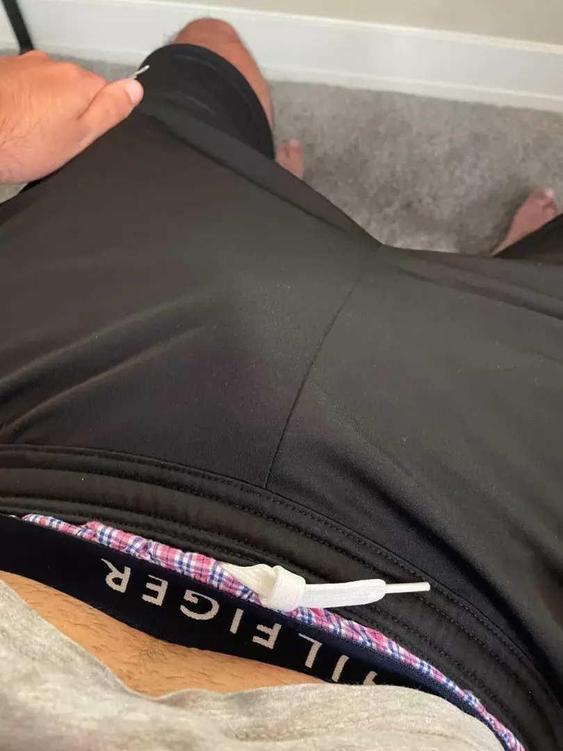Do you like my boxers waistband? I love how free boxers feel, almost as good as freeballing. 😏