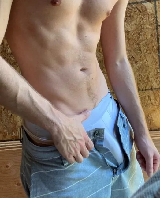 Do you like my bulge ? 
