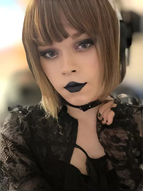Do you like my makeup?🖤