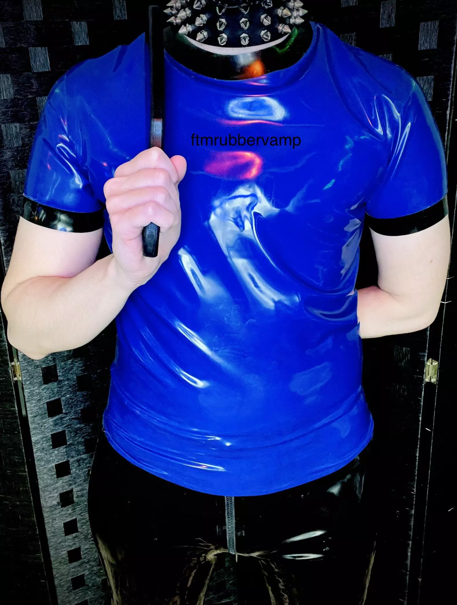 Do you like my new rubber shirt?! This is my 1st blue latex piece ever! 💙
