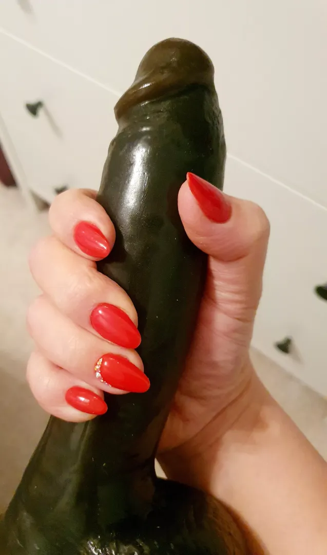 Do you like my red nails?