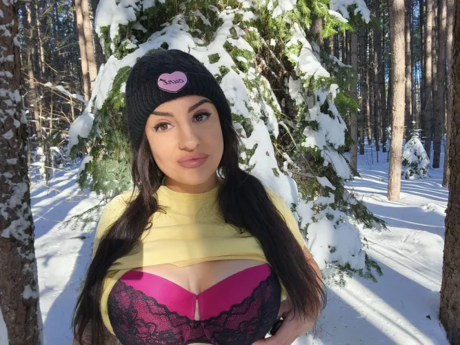 Do you like outdoor girls ? 🌲😍