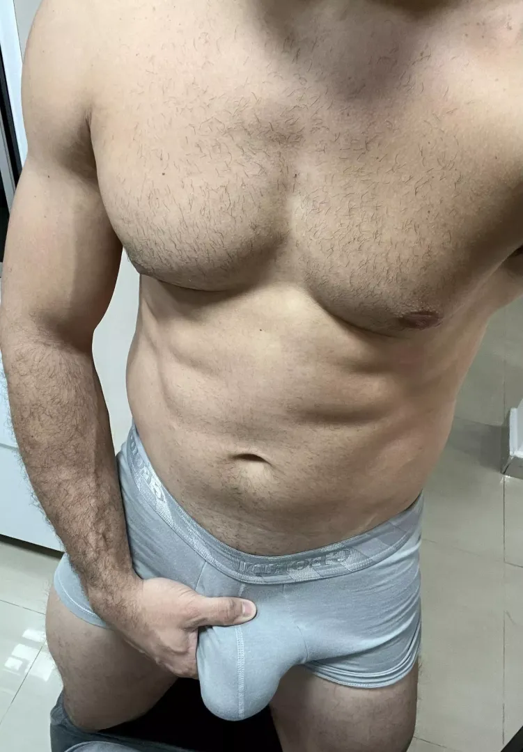 Do you like tight boxers?