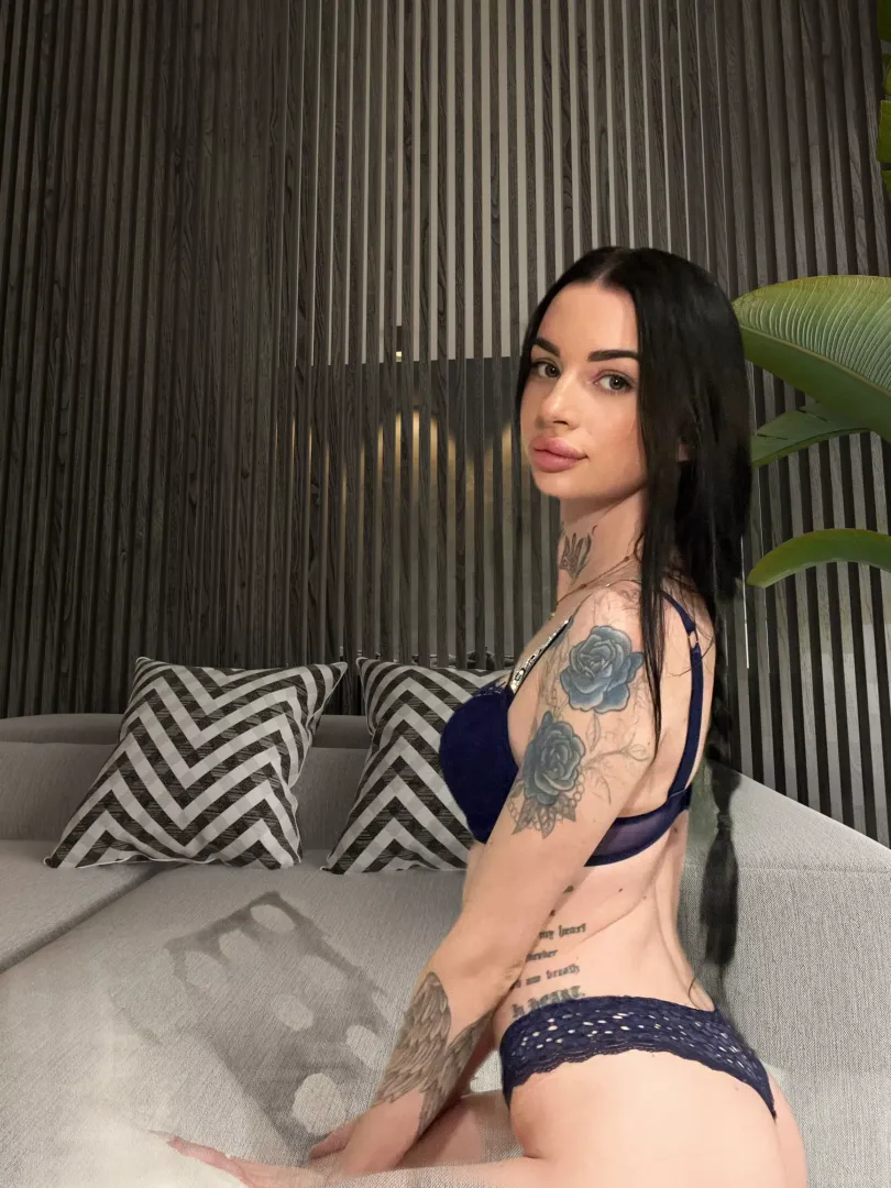 Do you lust ink girls?