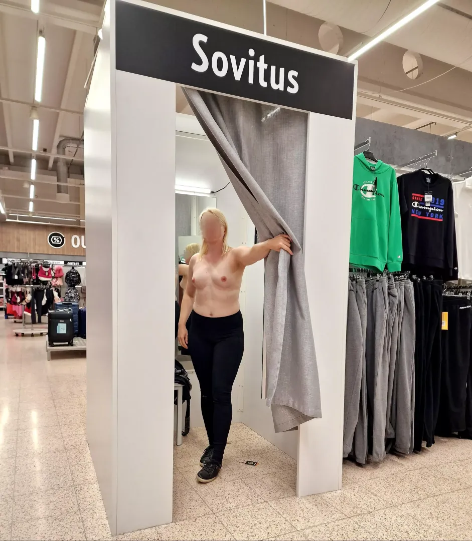 Do you mind if you see some boobs while shopping? 😉