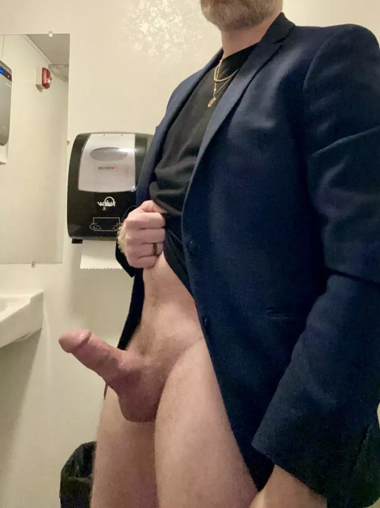 Do you need a silver fox Dad with a fairly thick dick and BDE in your life? If so, Dad's taking applications for holes to pound (44)