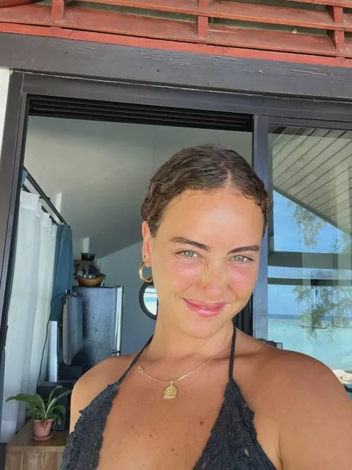 Do you prefer brunettes?