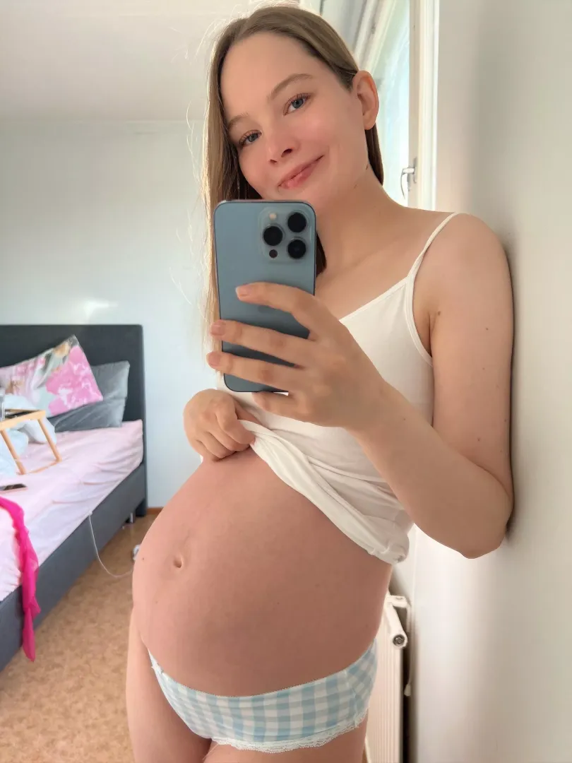 Do you think I look sexy with a preggo bump?