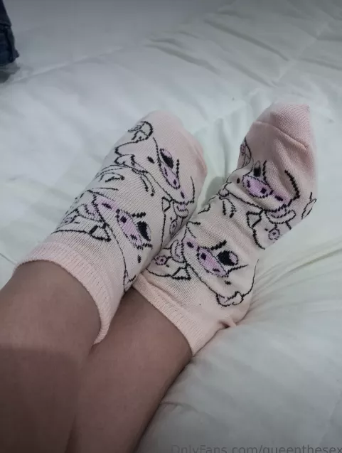Do you think my animated socks look kind of sexy?😋