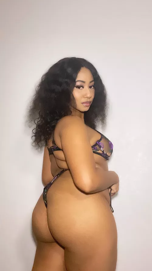 Do you think my ass is phat ?