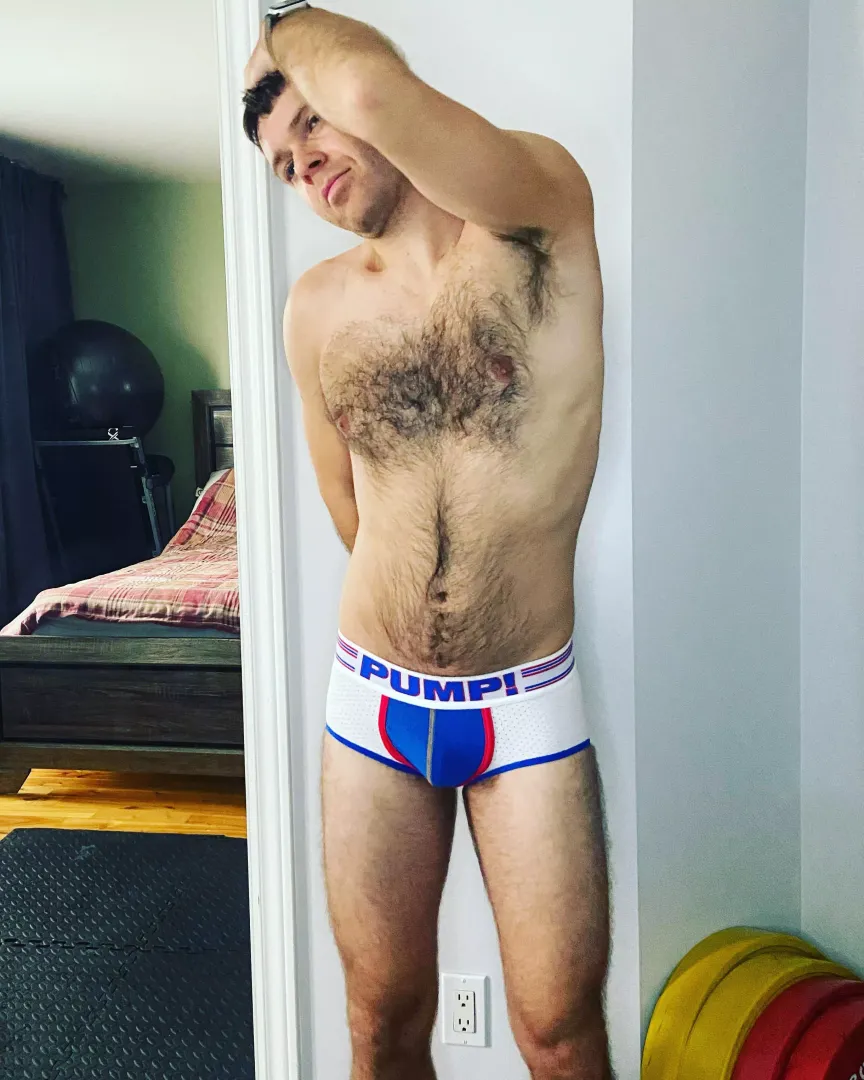 Do you think my new underwear looks good on me?😛
