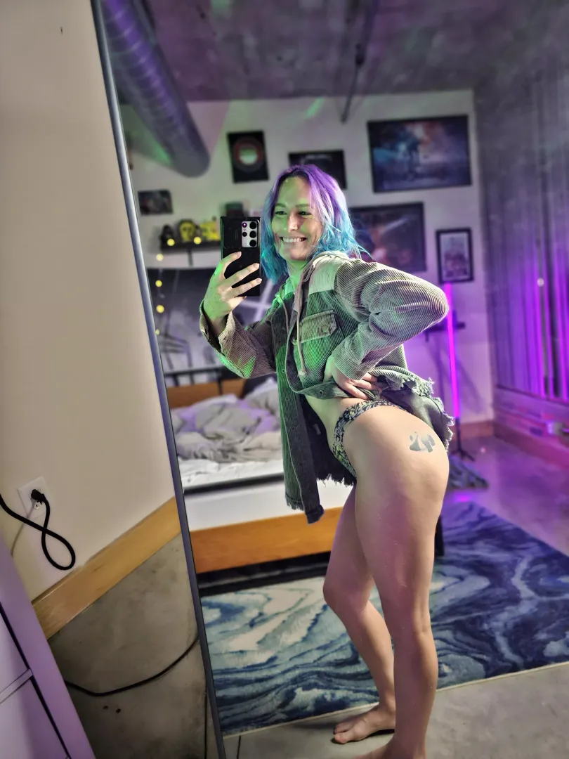 Do you think the carpet matches?