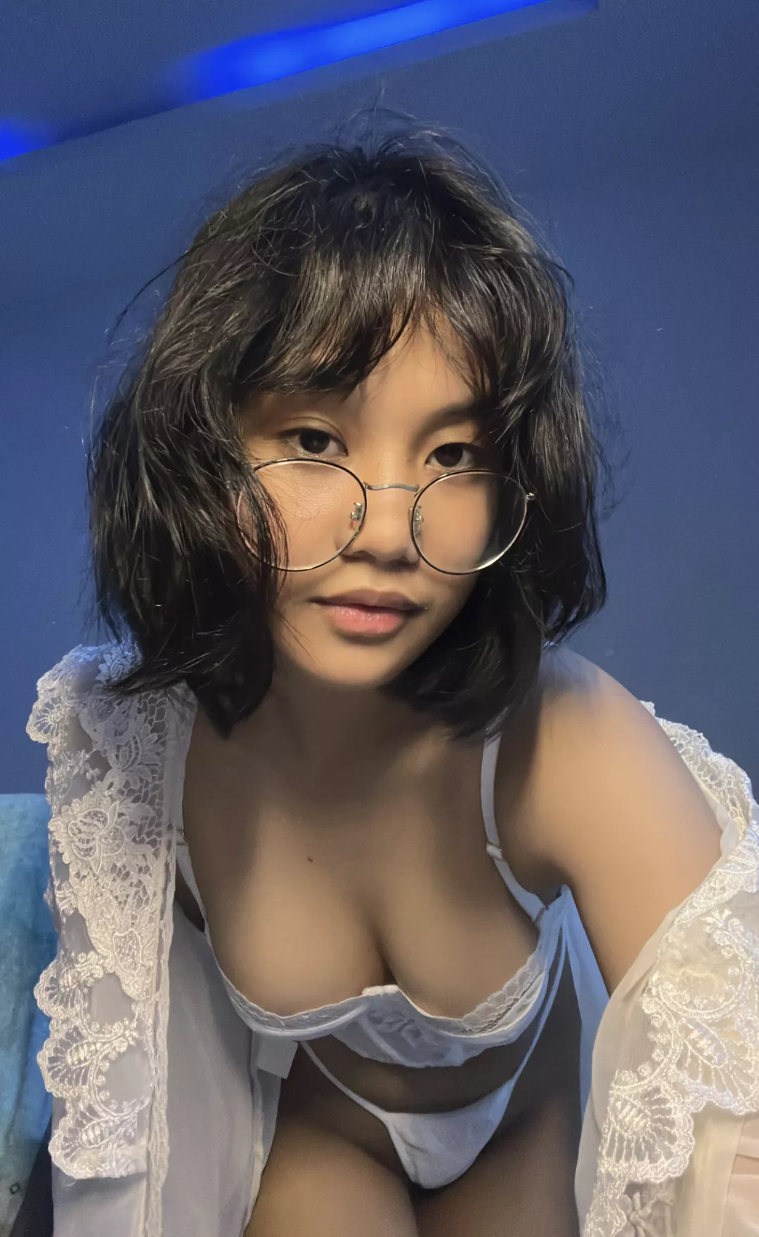 do you think the glasses suit me? I was a little insecure about them 🥺