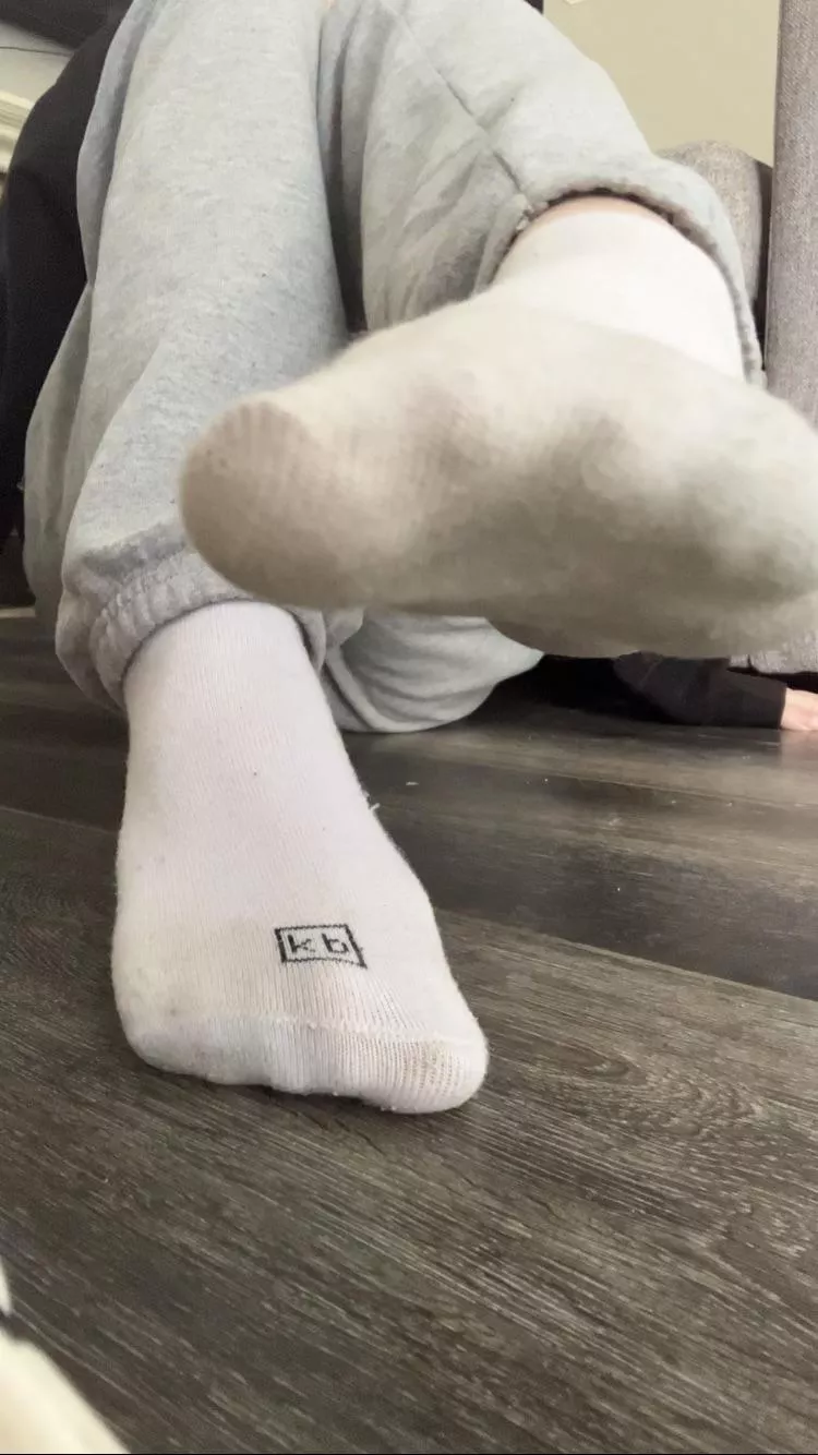 do you wanna smell my stinky kb socks?