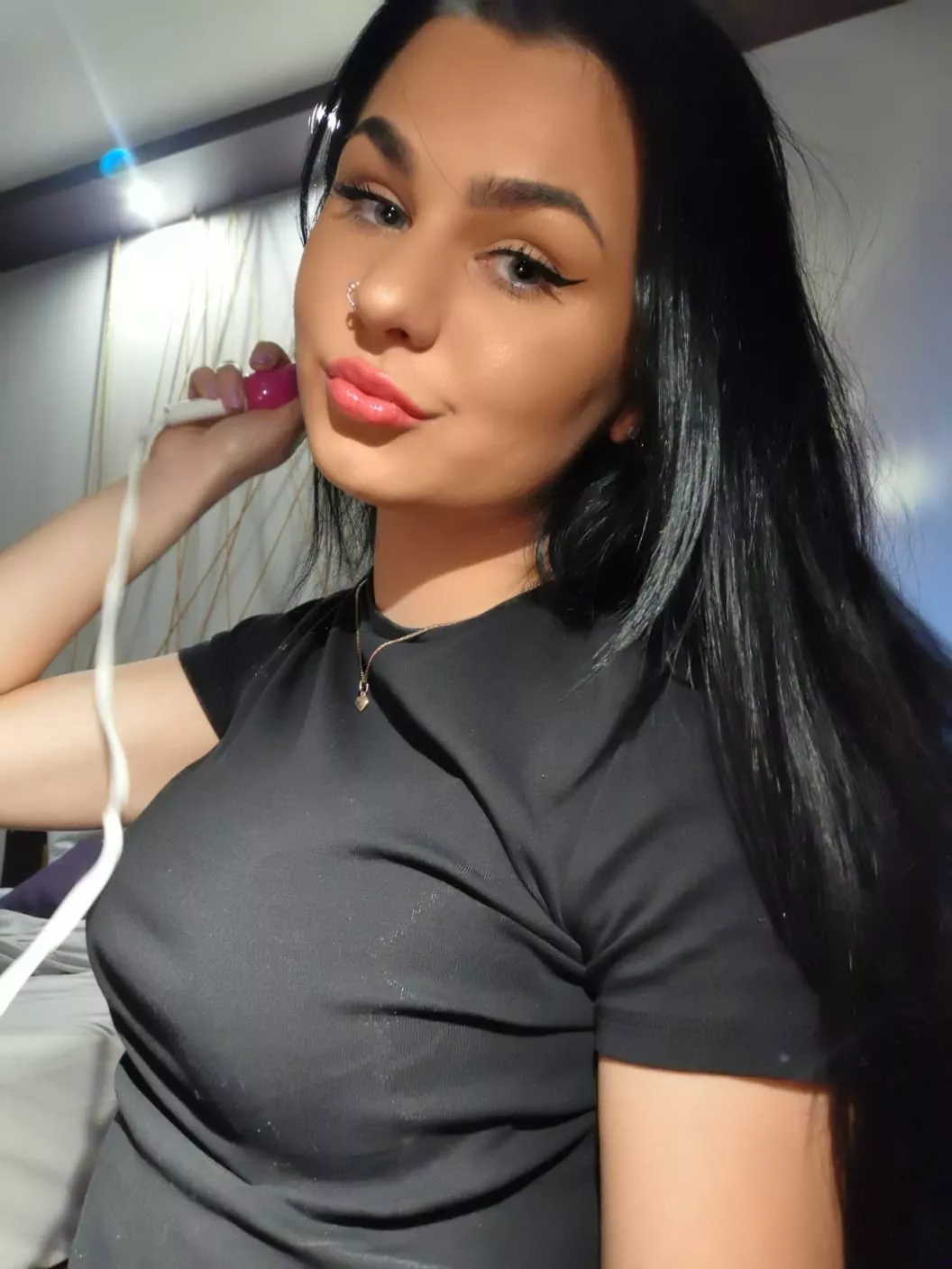 Do you want me be your girlfriend;);)