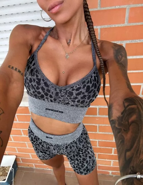 Do you want to go to the gym with me? 😋